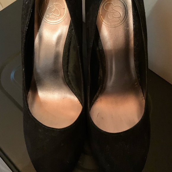 Black heels - Picture 5 of 5